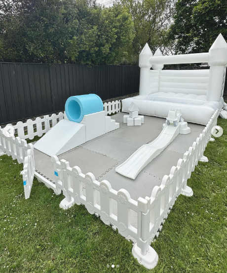 Jumping Castle White 4m x 3m