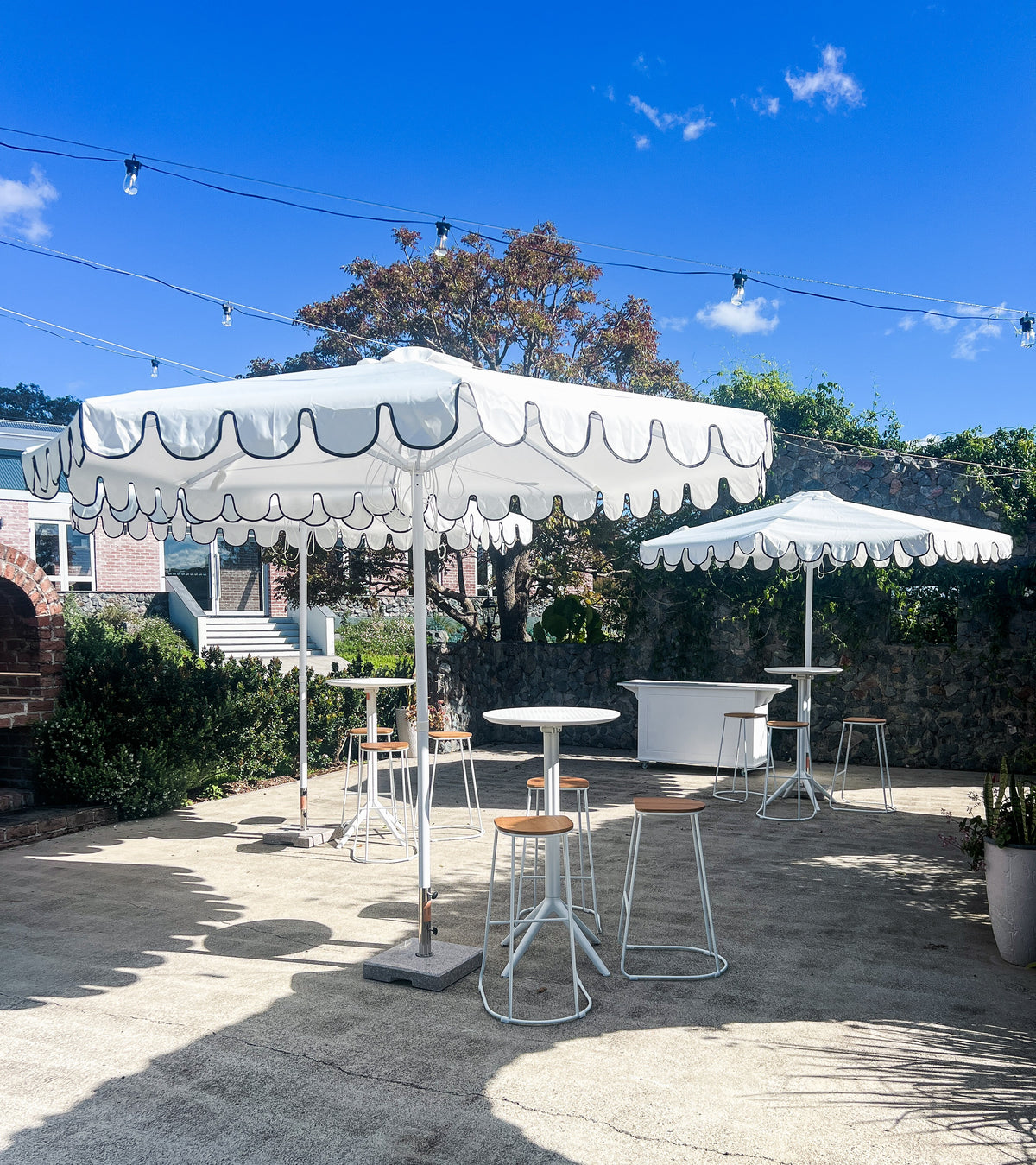 Hamptons Bar