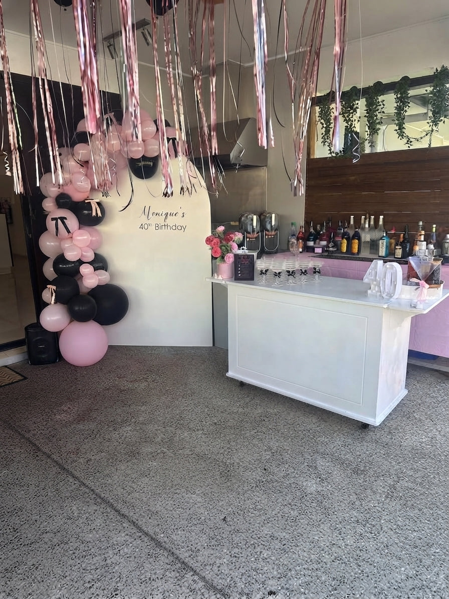 Hamptons Bar