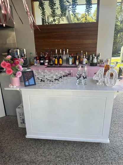 Hamptons Bar