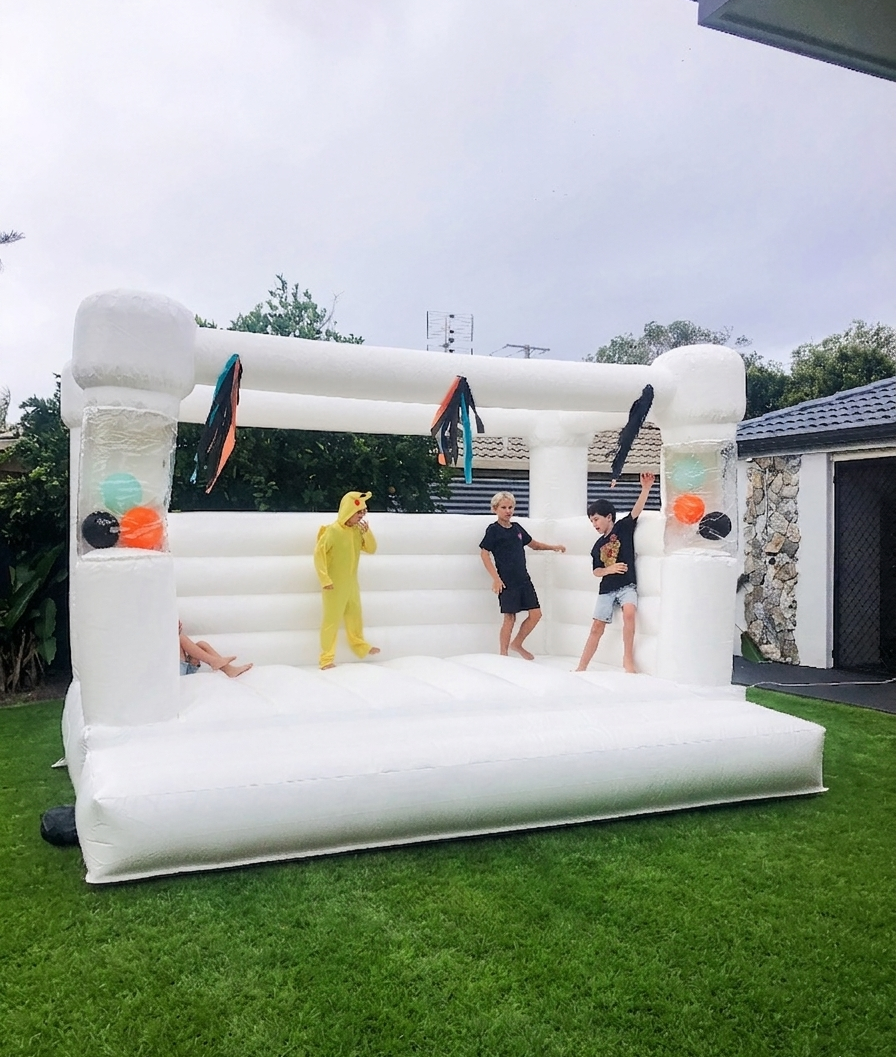 Jumping Castle White 4m x 3m